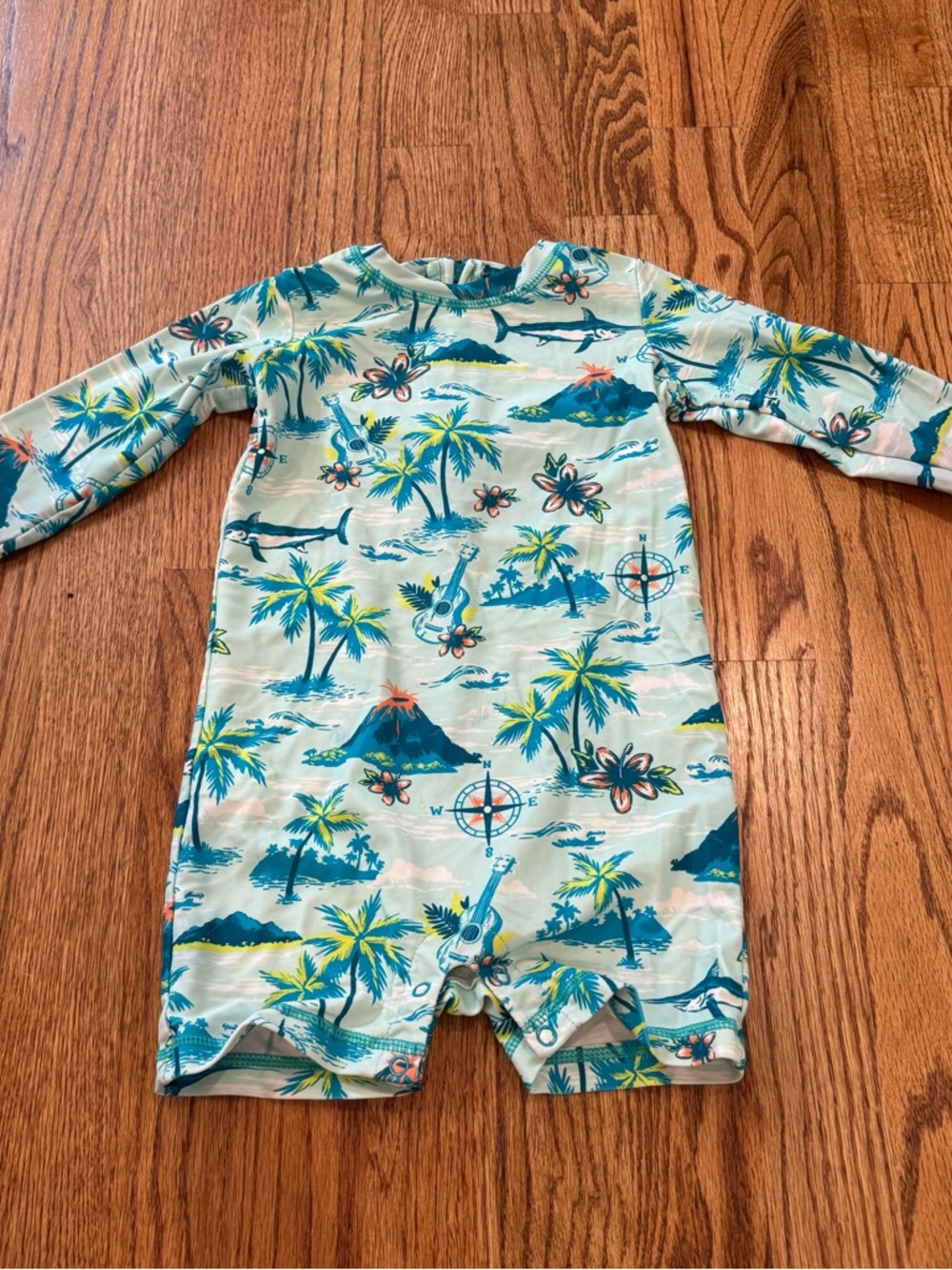 Hatley 18-24mo rashguard